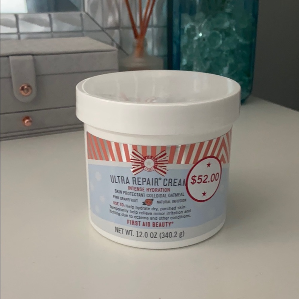 First Aid Beauty Ultra Repair Cream
